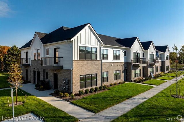 31811 Gabby Court, Chesterfield, MI 48047
