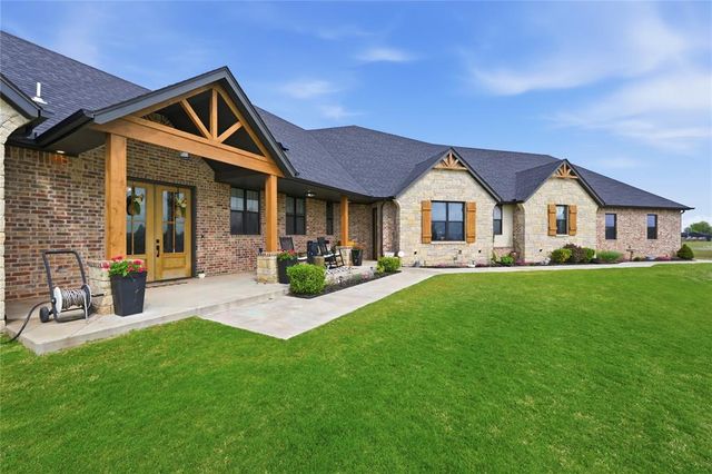 579 N Cemetery Road, Tuttle, OK 73089