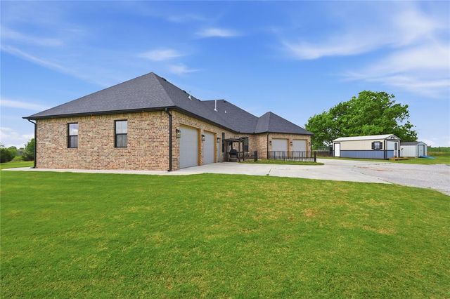 579 N Cemetery Road, Tuttle, OK 73089