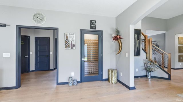 10228 Chambord Knoll, Fort Wayne, IN 46835