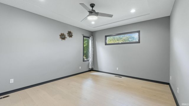 10228 Chambord Knoll, Fort Wayne, IN 46835