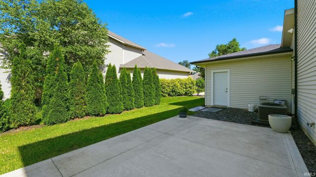 10228 Chambord Knoll, Fort Wayne, IN 46835