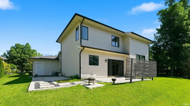 10228 Chambord Knoll, Fort Wayne, IN 46835