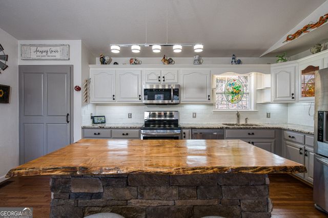 25 Winchester Woods, Murphy, NC 28906