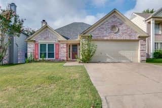 820 Wyndham Place, Arlington, TX 76017