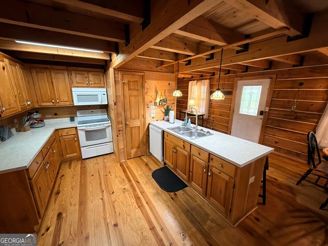 244 Skyline Way, Lavonia, GA 30553