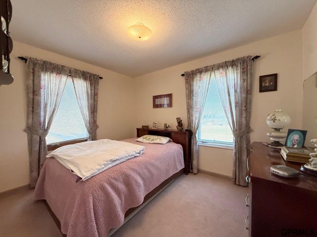 2302 Cornelia Street, Bellevue, NE 68147