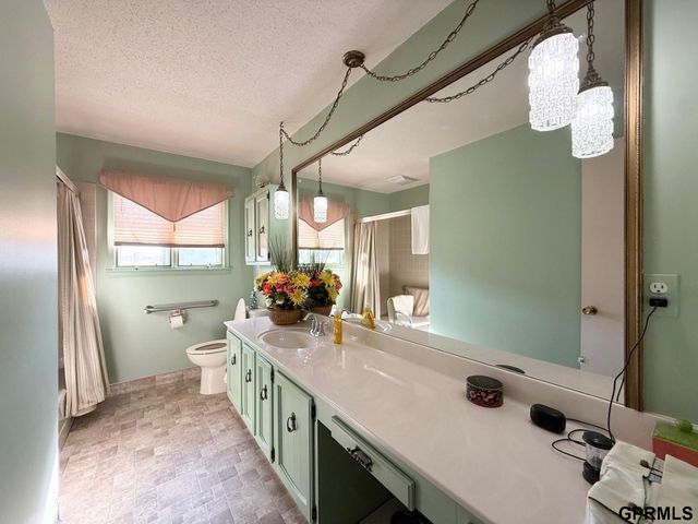 2302 Cornelia Street, Bellevue, NE 68147