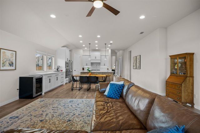 1200 Scenic Green LOOP, Georgetown, TX 78628