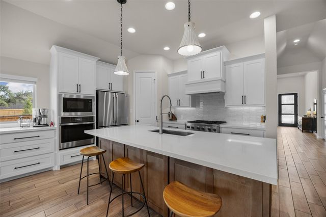 1200 Scenic Green LOOP, Georgetown, TX 78628