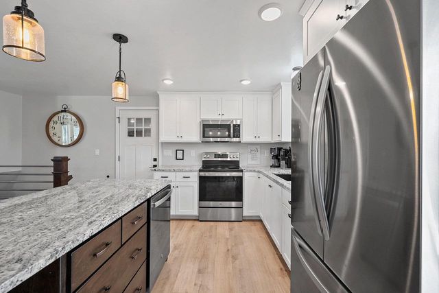 1855 ST AGNES DRIVE, Green Bay, WI 54304