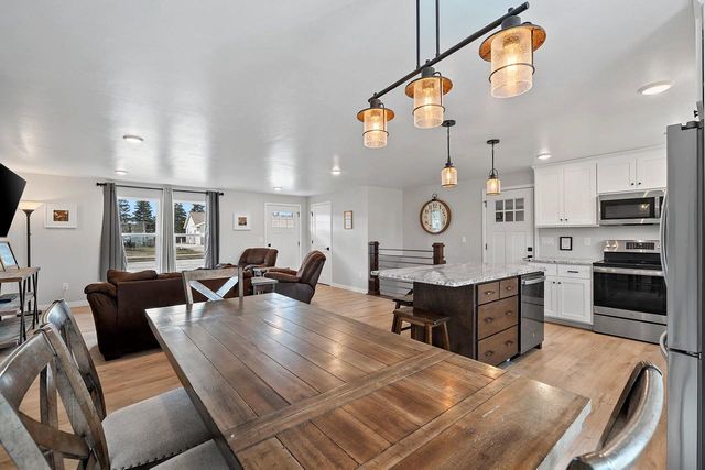 1855 ST AGNES DRIVE, Green Bay, WI 54304