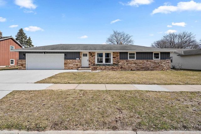 1855 ST AGNES DRIVE, Green Bay, WI 54304