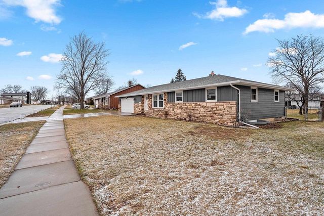 1855 ST AGNES DRIVE, Green Bay, WI 54304