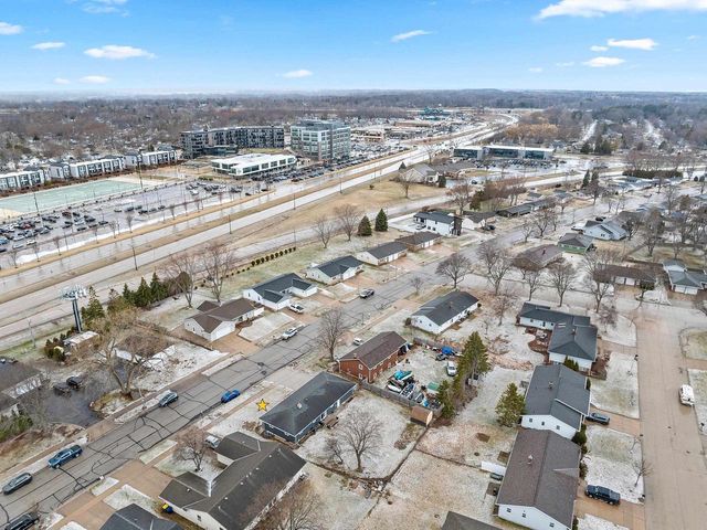 1855 ST AGNES DRIVE, Green Bay, WI 54304