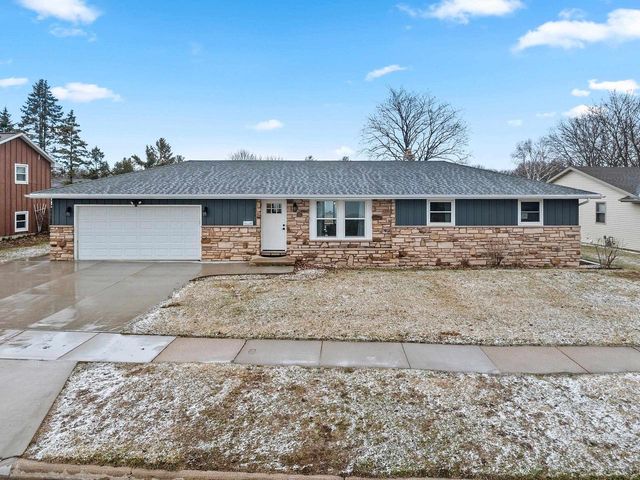 1855 ST AGNES DRIVE, Green Bay, WI 54304