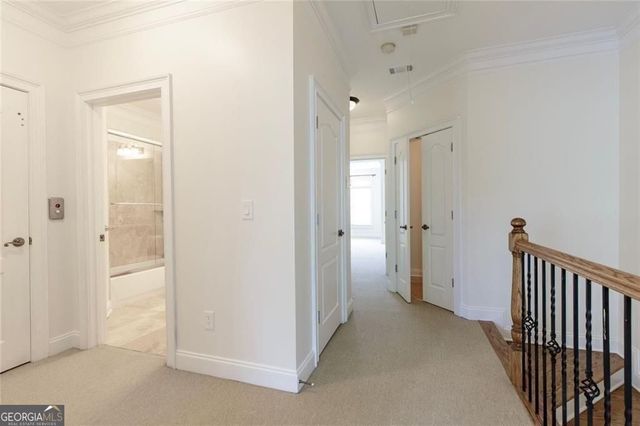 956 Persimmon Point NE, Sandy Springs, GA 30328