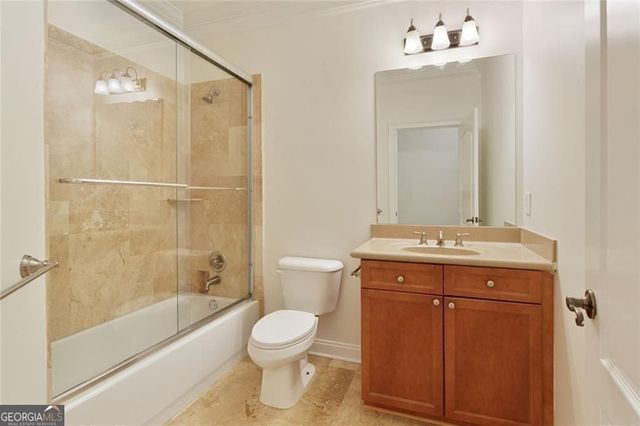 956 Persimmon Point NE, Sandy Springs, GA 30328