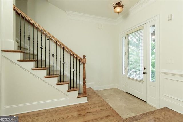 956 Persimmon Point NE, Sandy Springs, GA 30328