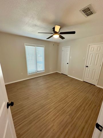 5821 80th Street, Lubbock, TX 79424