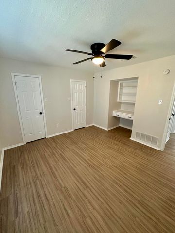 5821 80th Street, Lubbock, TX 79424