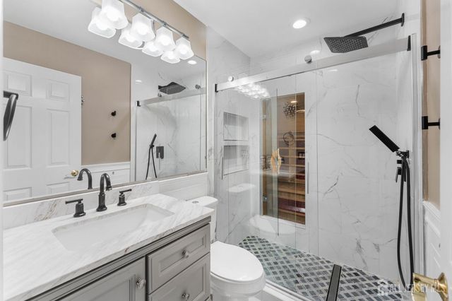 16 Biesiada Court, Parlin, NJ 08859