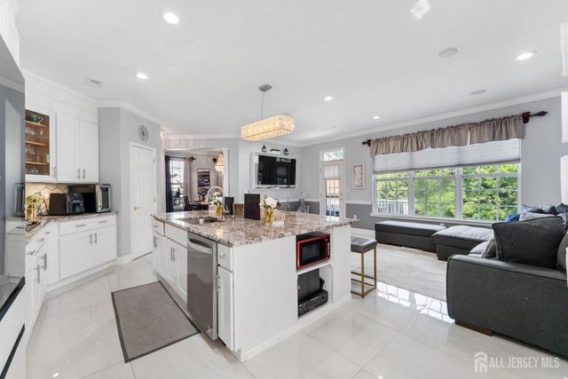 16 Biesiada Court, Parlin, NJ 08859