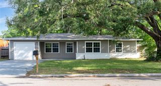 306 W Wilkins Street, League City, TX 77573
