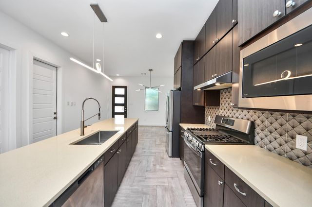 1703 Cedrocanna Lane, Houston, TX 77091