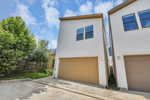 1703 Cedrocanna Lane, Houston, TX 77091