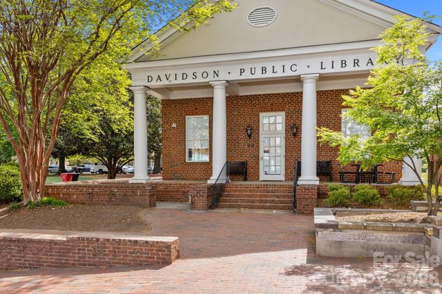 11328 Westbranch Parkway, Davidson, NC 28036