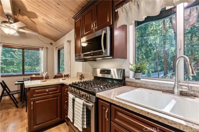 380 S Dart Canyon, Crestline, CA 92325