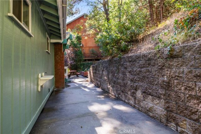 380 S Dart Canyon, Crestline, CA 92325