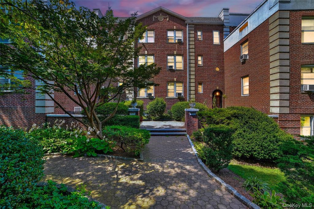 824 Palmer Road 1D, Bronxville, NY 10708