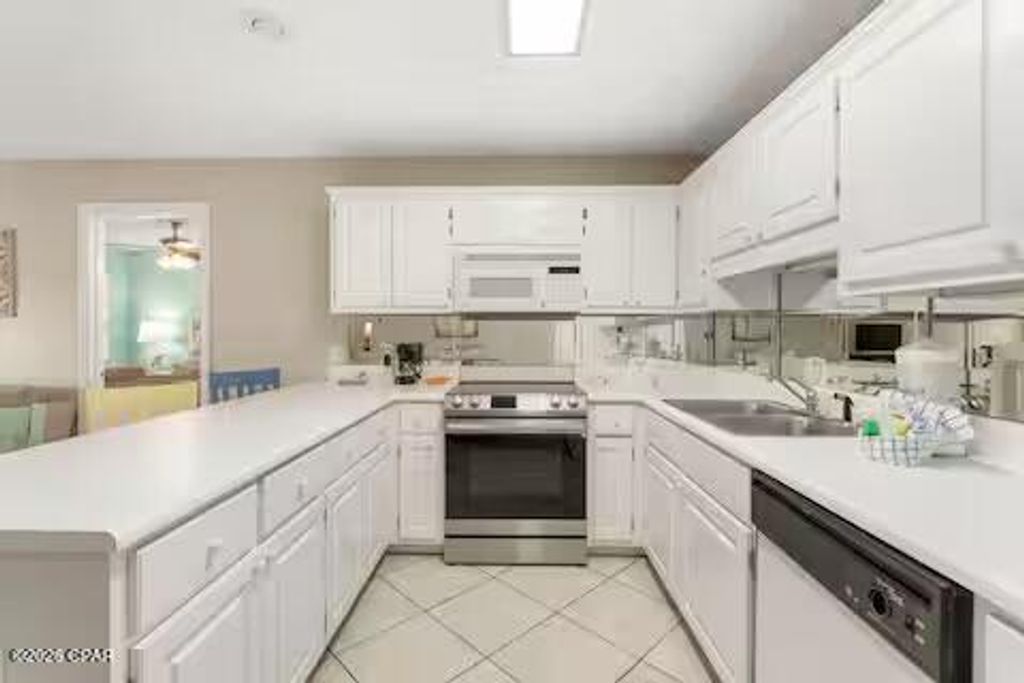 Image 10 of property listing at 17462 Front Beach Road 56206, Panama City Beach, FL 32413