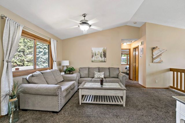 16467 Godson Drive, Lakeville, MN 55044