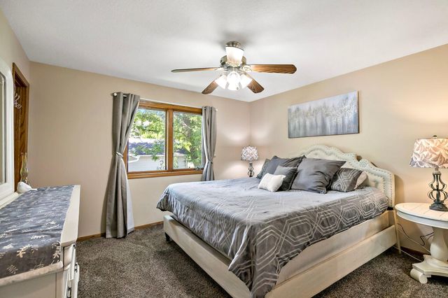 16467 Godson Drive, Lakeville, MN 55044