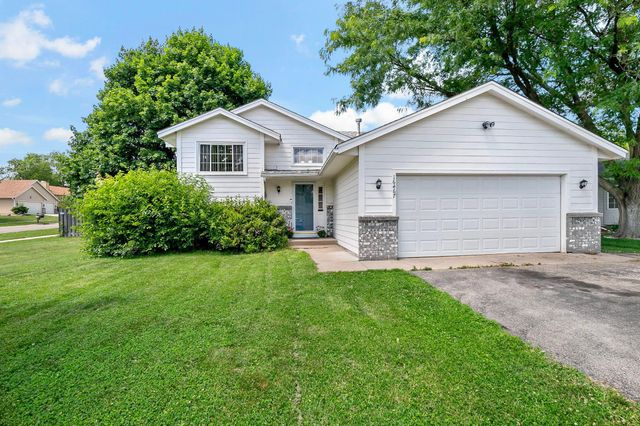 16467 Godson Drive, Lakeville, MN 55044