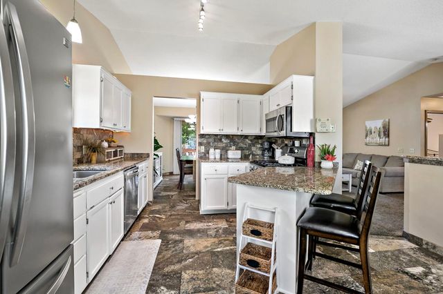16467 Godson Drive, Lakeville, MN 55044