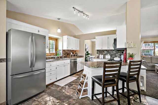 16467 Godson Drive, Lakeville, MN 55044