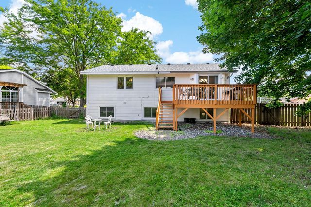 16467 Godson Drive, Lakeville, MN 55044