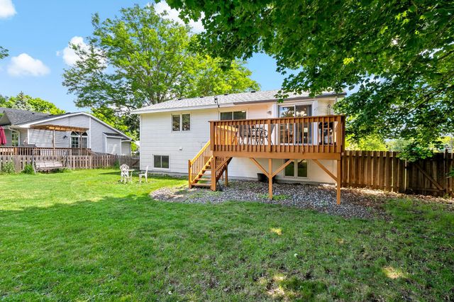 16467 Godson Drive, Lakeville, MN 55044