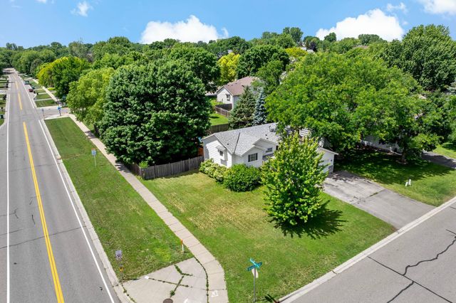 16467 Godson Drive, Lakeville, MN 55044