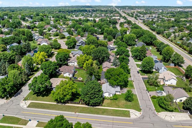 16467 Godson Drive, Lakeville, MN 55044