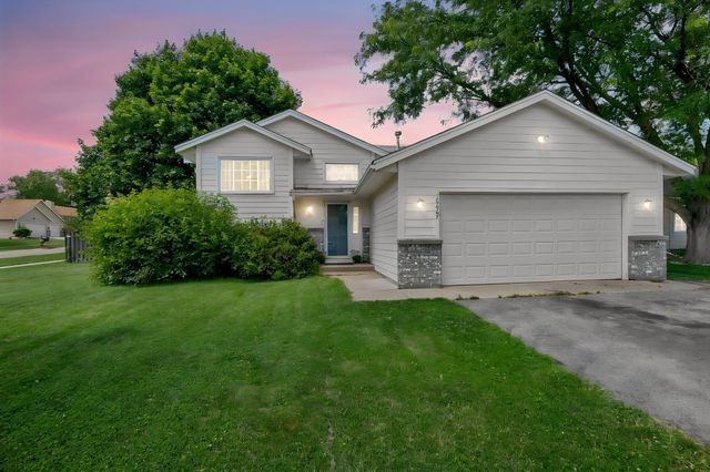16467 Godson Drive, Lakeville, MN 55044