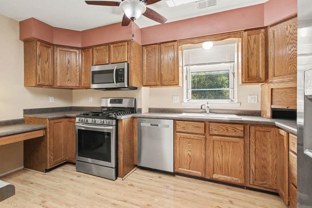 438 Deerpath Drive W, Schererville, IN 46375