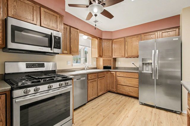 438 Deerpath Drive W, Schererville, IN 46375