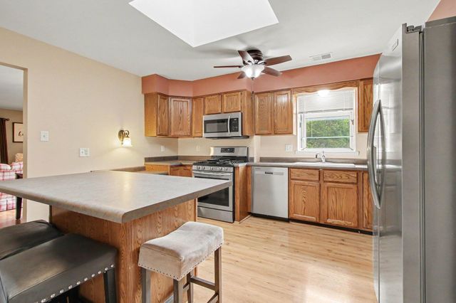 438 Deerpath Drive W, Schererville, IN 46375