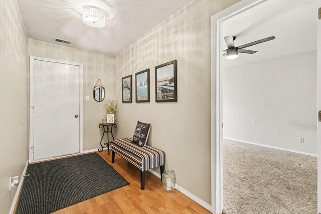 438 Deerpath Drive W, Schererville, IN 46375