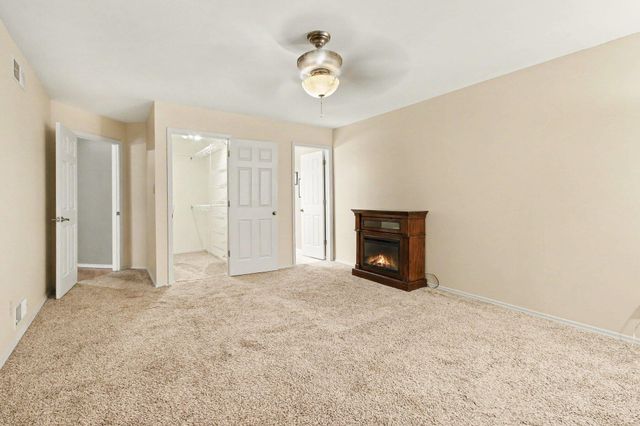 438 Deerpath Drive W, Schererville, IN 46375
